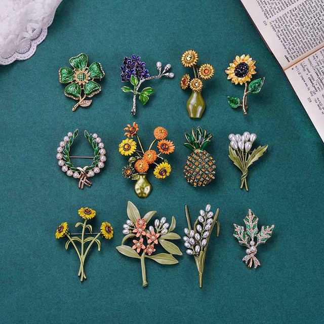 New Sunflower Vase Design Vintage Brooch Pin Elegant Suit Cardigan